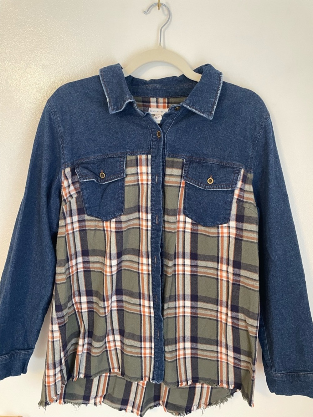 CANYON RETREAT green orange and denim flannel button up size medium 100% cotton